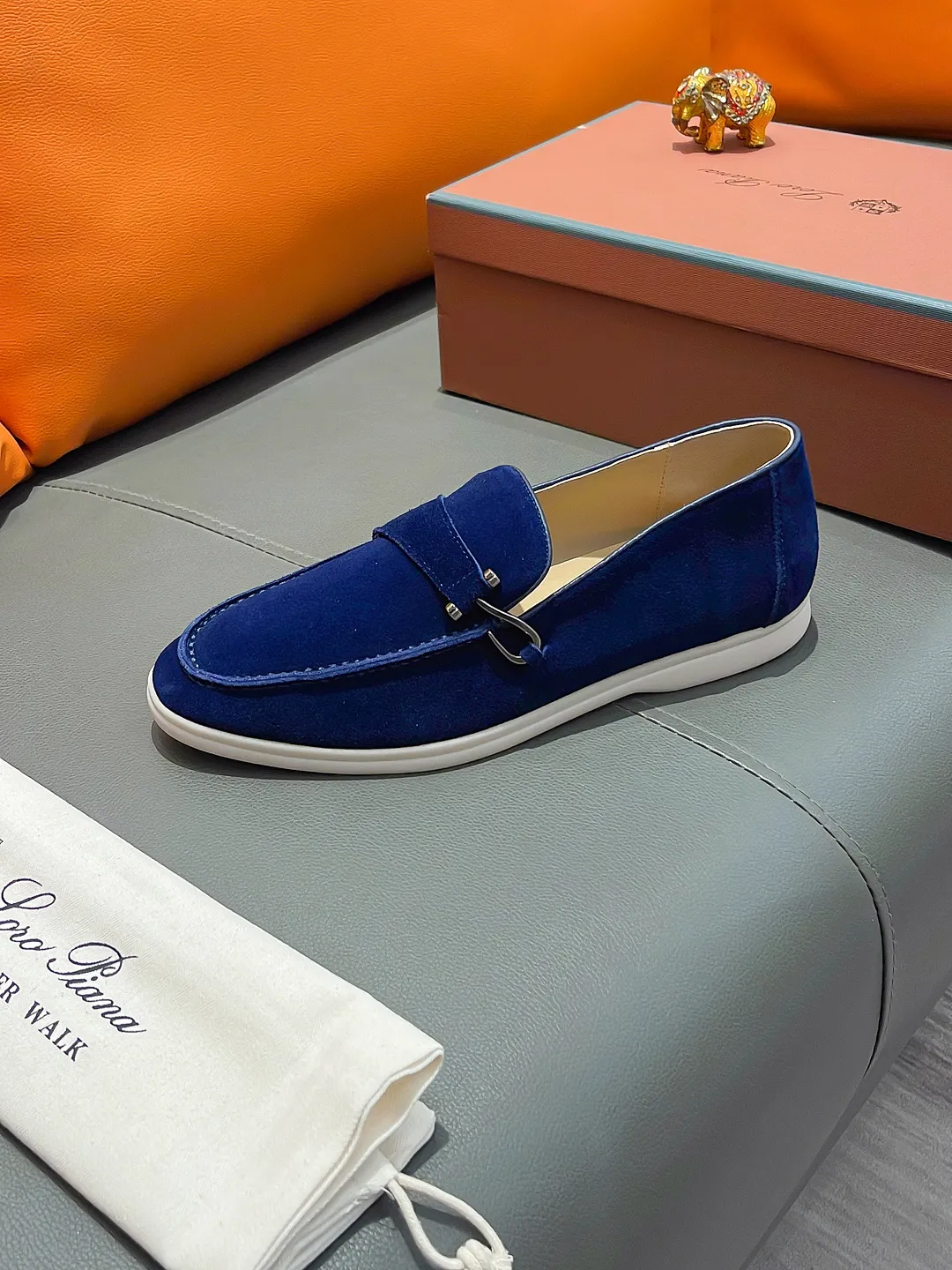Men's shoes LORO PIANA "LP" P420 Regular size: 38-44 (casual shoes) Product materials: Selected high-mercerized suede upper, comfortable sheepskin lining; original outsole.